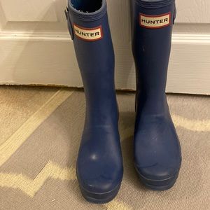 Girls Hunter Boots. Gorgeous Slate Blue.